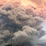 Gunung Lewotobi Laki-Laki Meletus Dahsyat