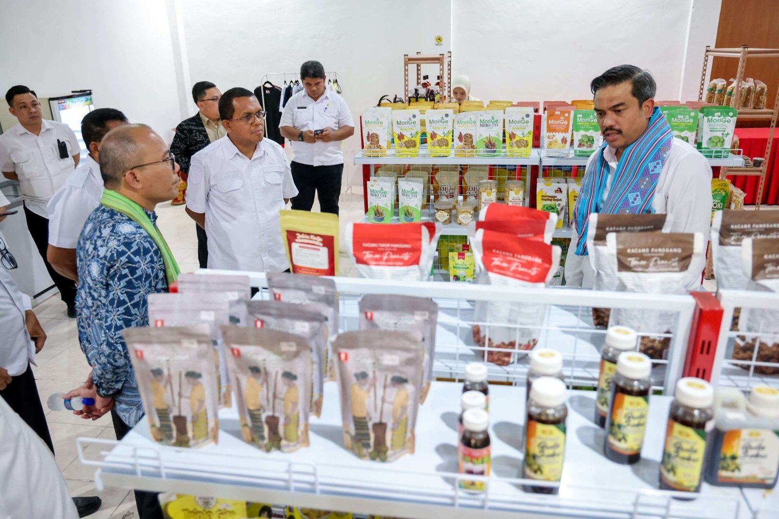 Menteri UMKM Apresiasi Kehadiran NTT Mart sebagai Penggerak Produk Lokal