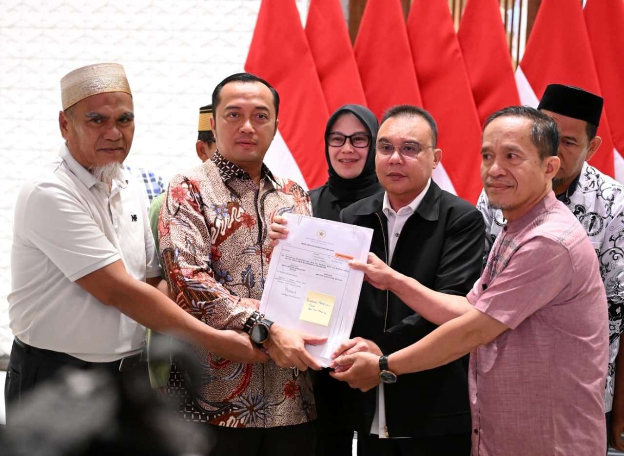 Presiden Prabowo Beri Rehabilitasi Guru ASN Luwu Utara