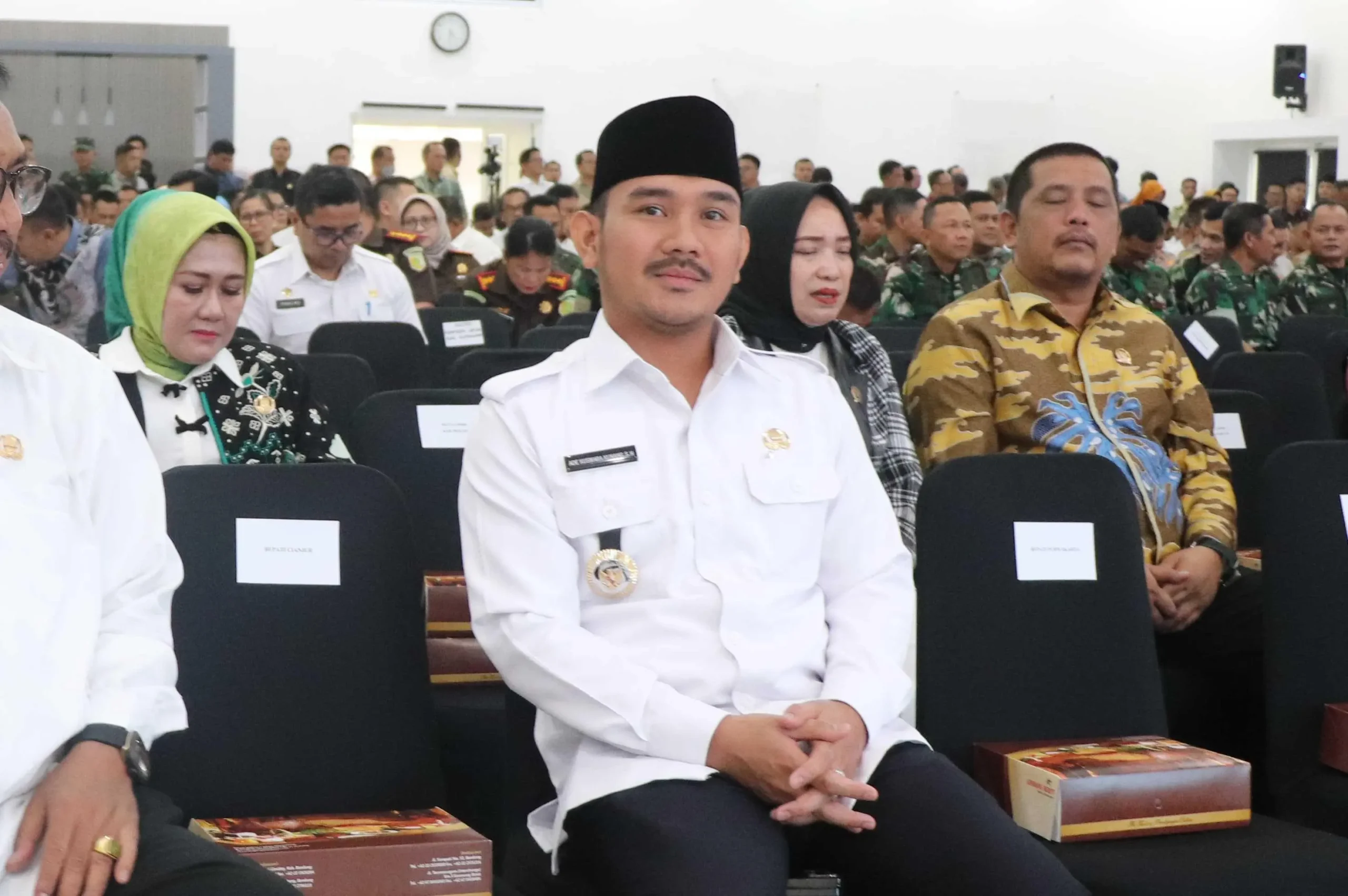 Breaking News! KPK OTT Bupati Bekasi Ade Kuswara Kunang