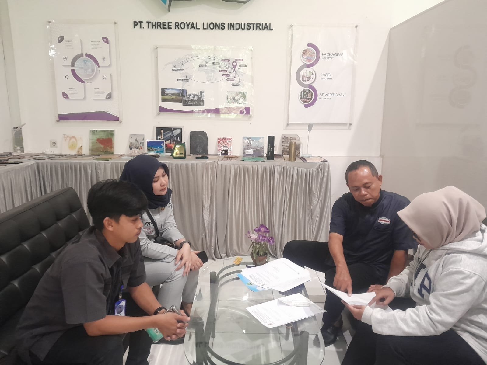 Dorong Kepatuhan Pajak Kendaraan, Jasa Raharja Bersama Tim Pembina Samsat Kabupaten Bekasi Lakukan Opsus Perusahaan