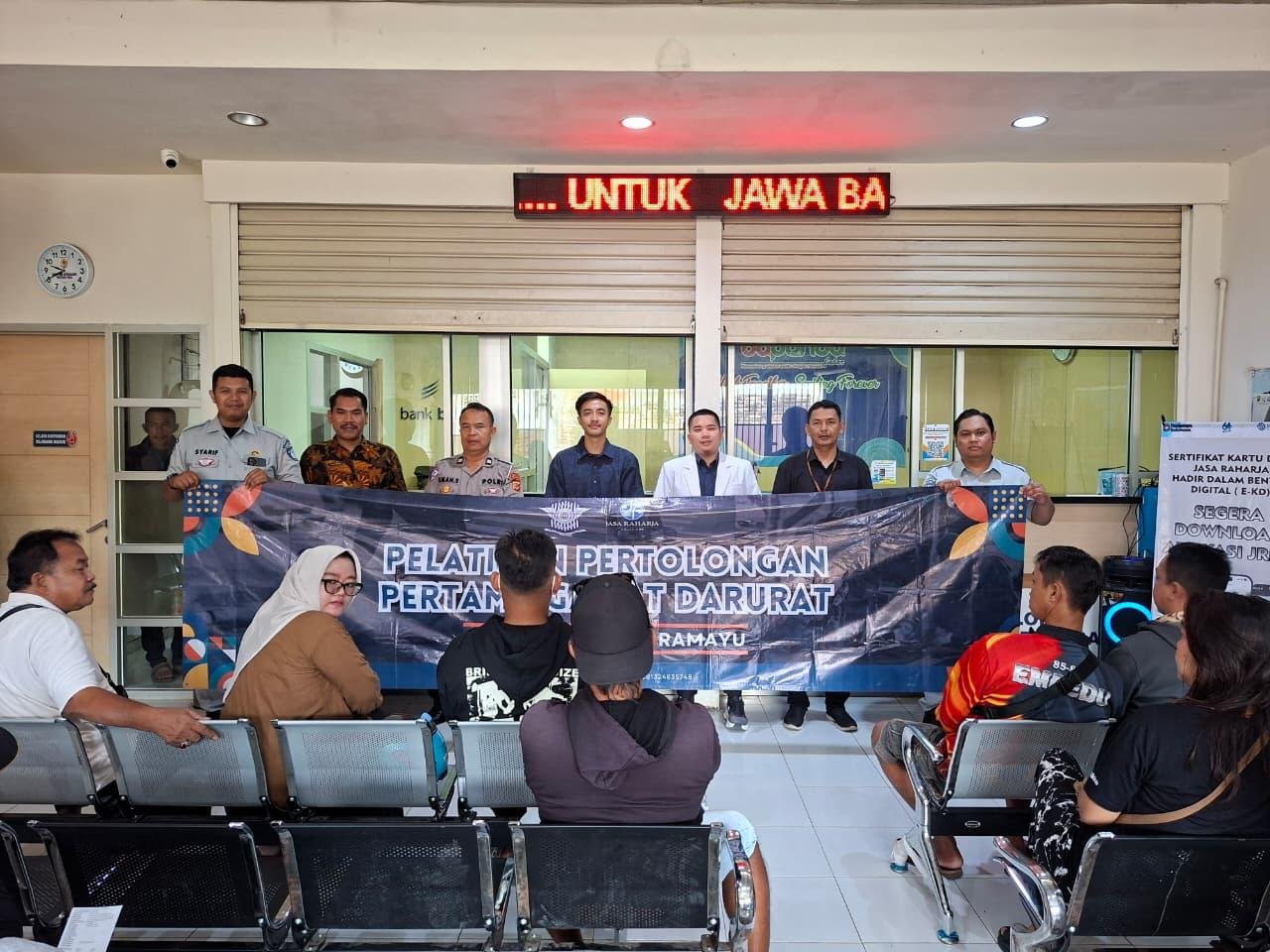 Jasa Raharja Cabang Indramayu Bekali Masyarakat Sekitar Daerah Rawan Kecelakaan dengan Sosialisasi Pertolongan Pertama Gawat Darurat (PPGD)