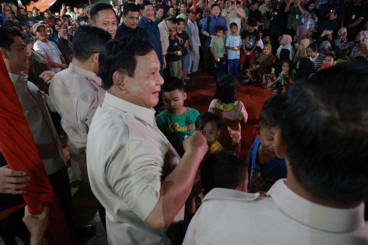 Pengungsi Senang Rayakan Tahun Baru Bersama Presiden Prabowo