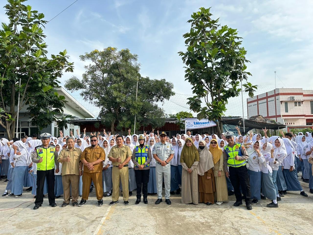 Jasa Raharja Grobogan Dan Satlantas Polres Grobogan Tanamkan Budaya Tertib Lantas Melalui Kegiatan PPKL di SMK Muhammadiyah Purwodadi