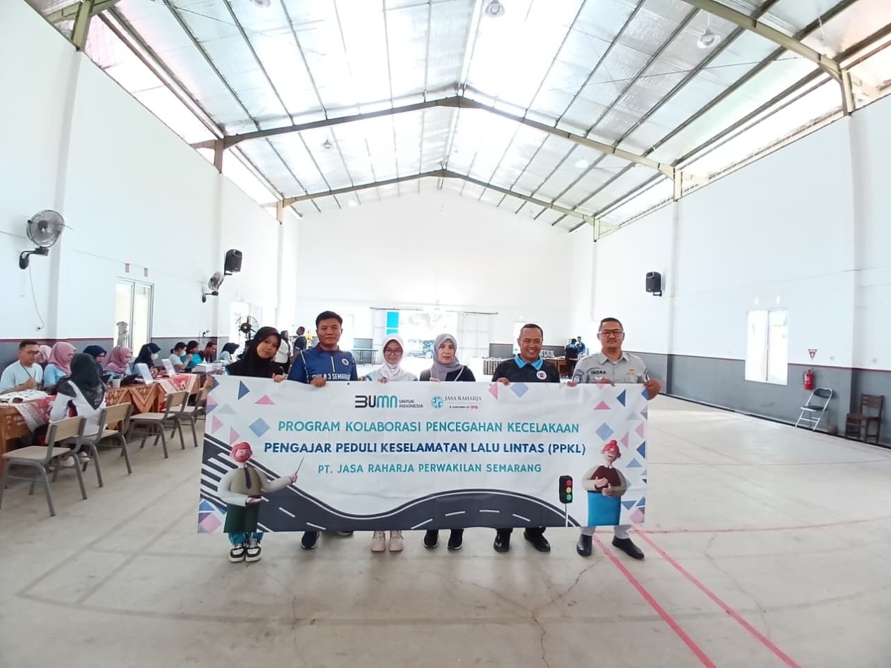 Jasa Raharja Semarang dan Dinkes Semarang Bekali Gawat Darurat Dan PPKL di SMK N 3 Semarang