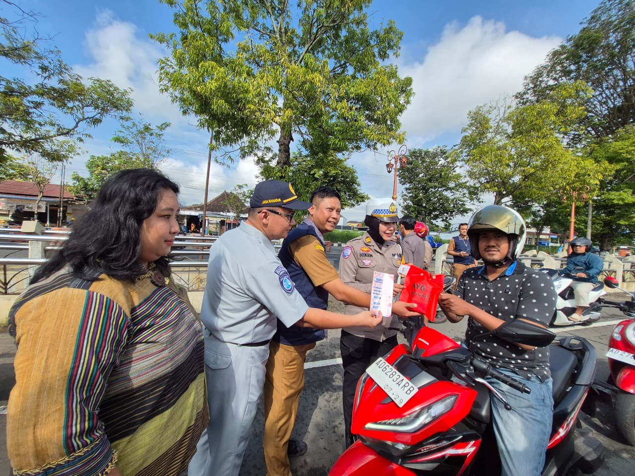 Perkuat Keselamatan Lalu Lintas dan Kepatuhan Administrasi, PT. Jasa Raharja Cabang Sukoharjo Bersama Polres Gelar Operasi Gabungan Candi 2026
