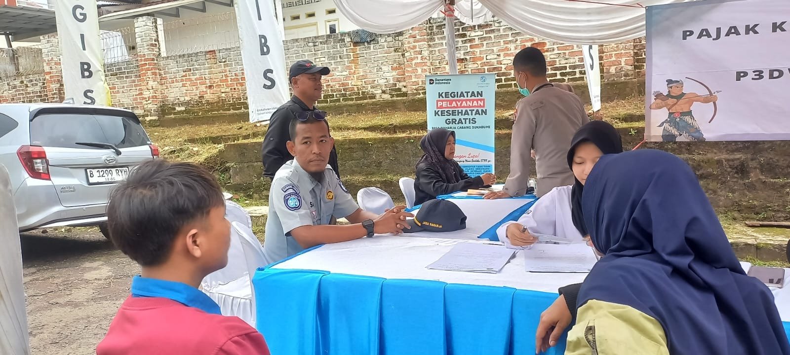 Sinergi Pelayanan dan Kepatuhan Pajak Kendaraan Bermotor: Jasa Raharja Sukabumi Gelar Pemeriksaan Kesehatan Gratis MUKL Bersamaan dengan Operasi Pemeriksaan Pajak Kendaraan Bermotor