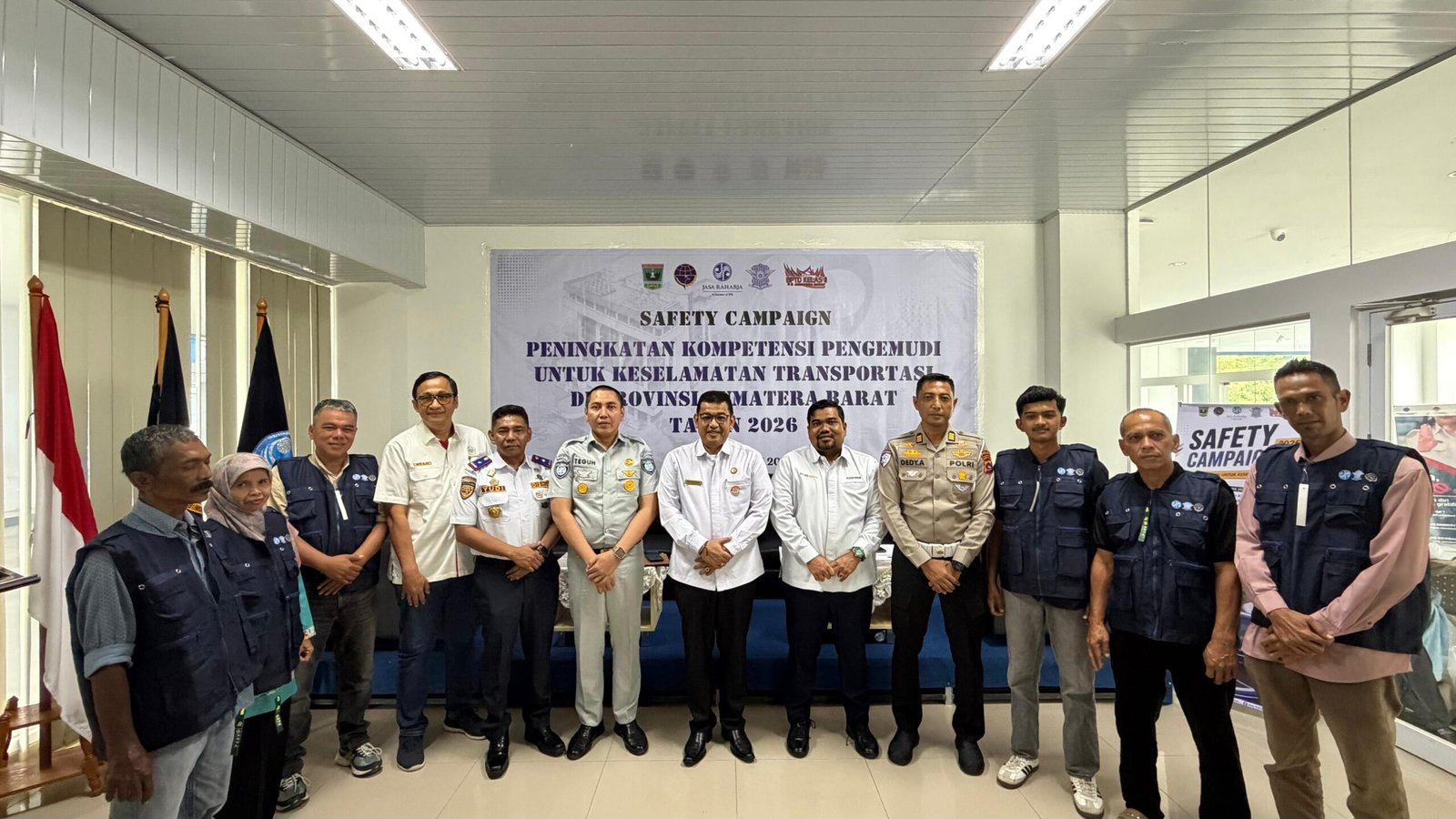 Jasa Raharja Sumbar Dorong Peningkatan Kompetensi Pengemudi Melalui Safety Campaign Transportasi