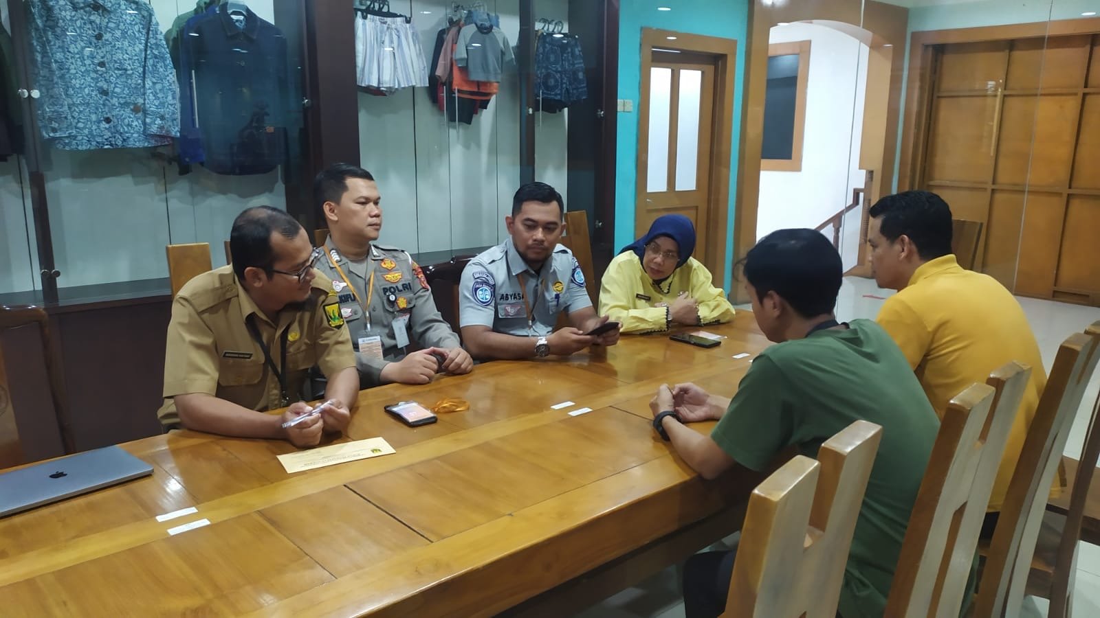 Tim Pembina Samsat Kabupaten Sukabumi I Cibadak Gelar Operasi Khusus Ke Perusahaan, Dorong Kepatuhan Pajak Kendaraan Bermotor