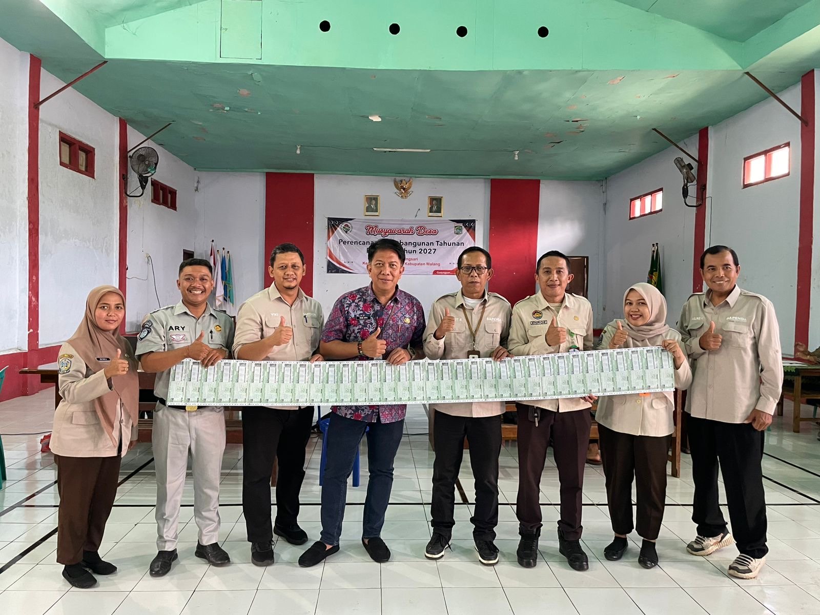 Sasar Wilayah Rural, Samsat Malang Hadirkan Kemudahan Bayar Pajak Lewat Giat Jempol Mase di Desa Gadungsari Tirtoyudo