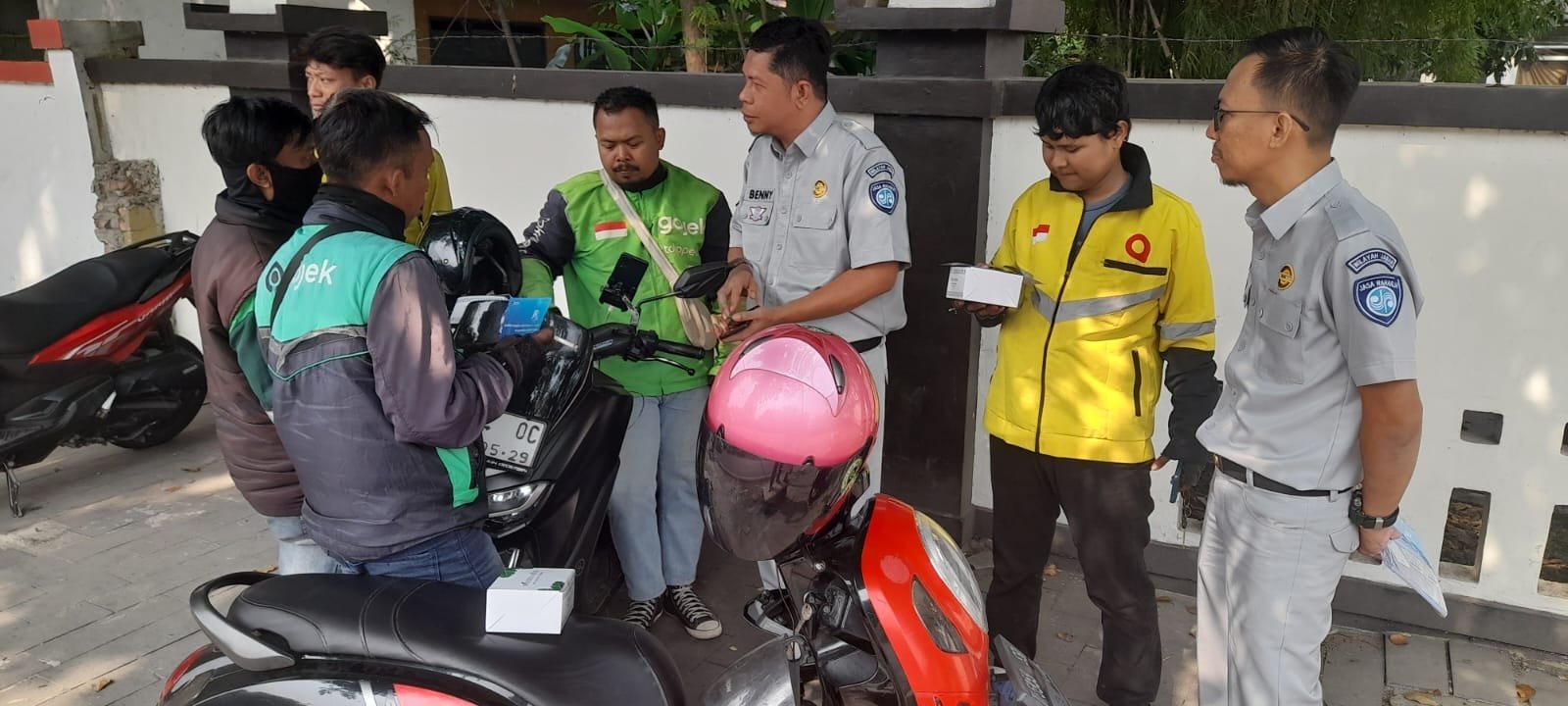 Jasa Raharja Karawang On The Spot Glorifikasikan Fitur Lapor Laka Pada Platform JRku Kepada Ojek Online