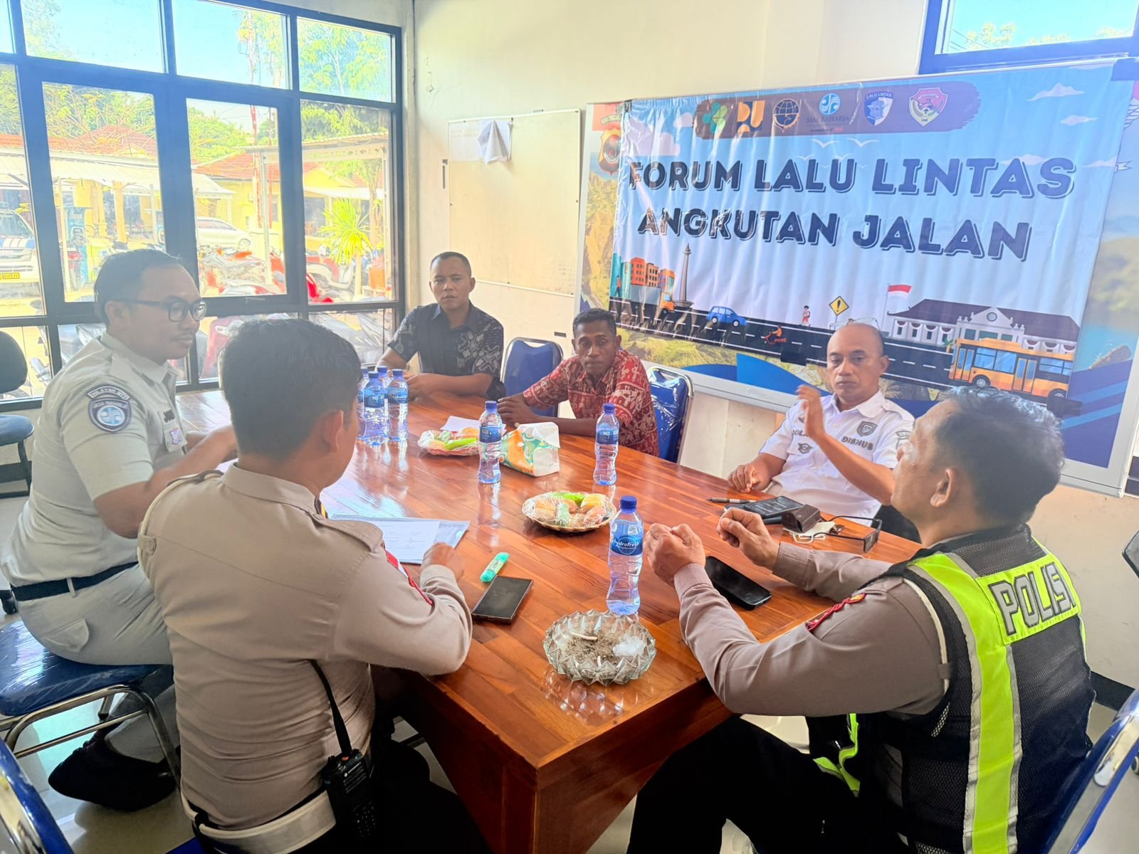 Polres Manggarai Barat Menggelar Forum Lalu Lintas dan Angkutan Jalan. Tekan Angka Kecelakaan di Kabupaten Manggarai Barat.