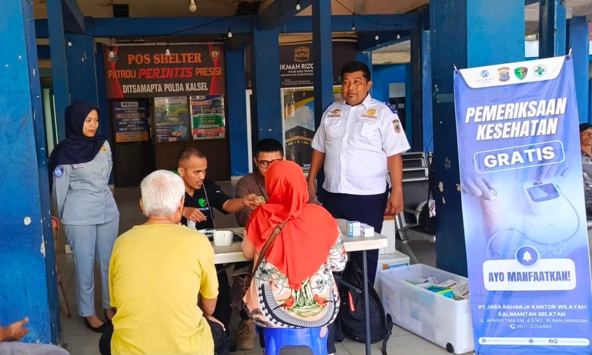 Dukung Keselamatan Perjalanan, Jasa Raharja Kalsel Gelar Pelayanan Kesehatan Gratis di Terminal