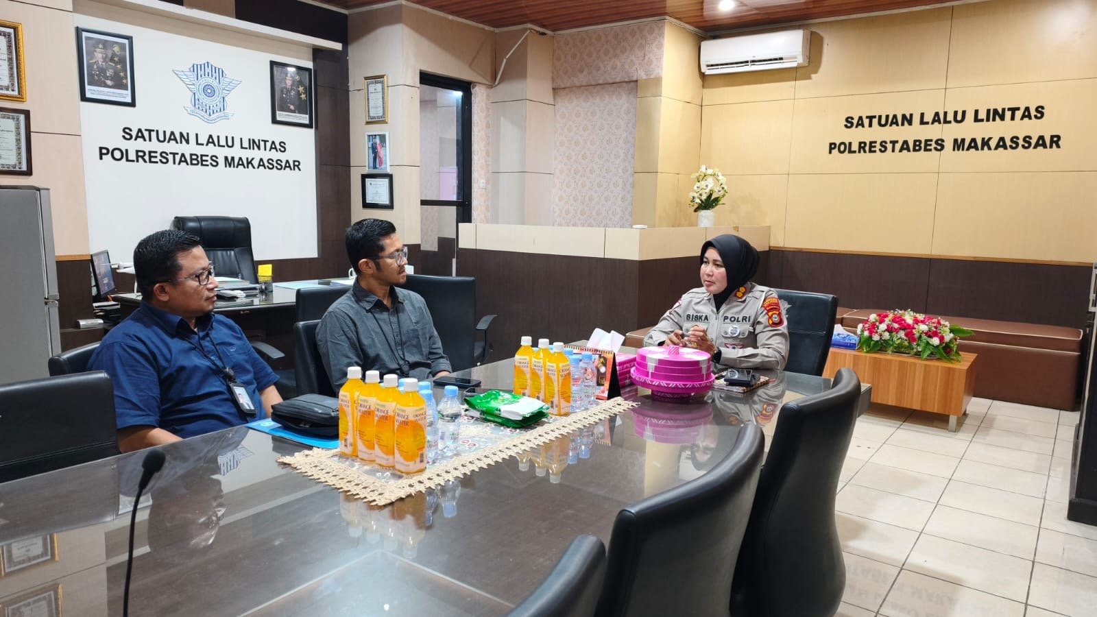 Silaturahmi Kabag Ops Jasa Raharja Sulsel ke Satlantas Polrestabes Makassar: Perkuat Sinergi Percepatan Santunan dan Keselamatan Jalan