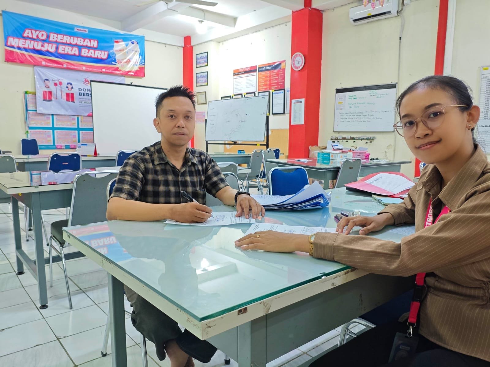 Perkuat Tertib Administrasi Kendaraan, Jasa Raharja Edukasi PT Yakult Indonesia Persada melalui Program SIGAP