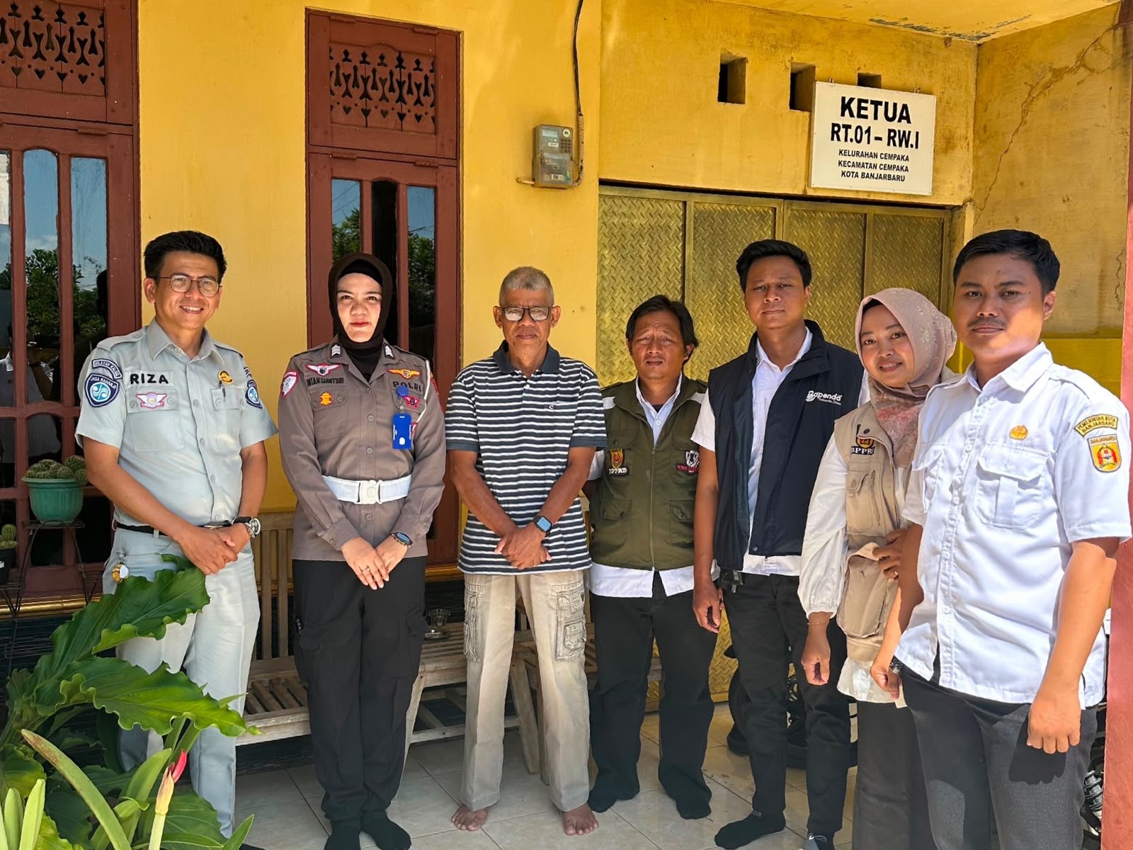 Tim Pembina Samsat Banjarbaru Door to Door di Kelurahan Cempaka, Tingkatkan Kesadaran Administrasi Kendaraan