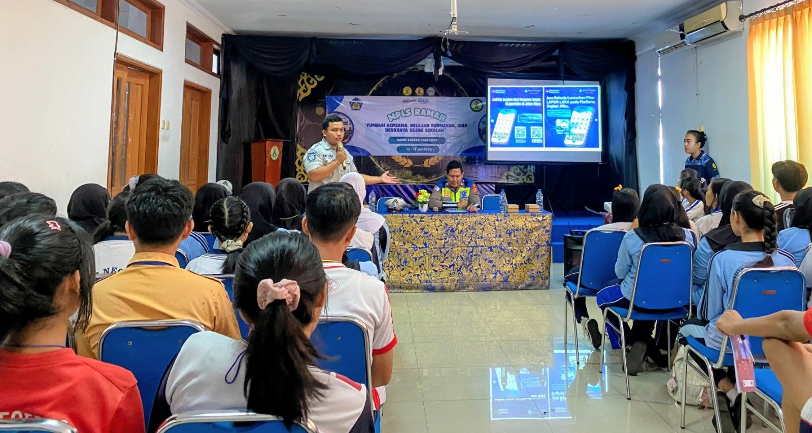 Tanamkan Budaya Tertib Berlalu Lintas Sejak Dini, PT Jasa Raharja (Persero) Kantor Cabang Singaraja Gelar Sosialisasi di SMK Surya Medika