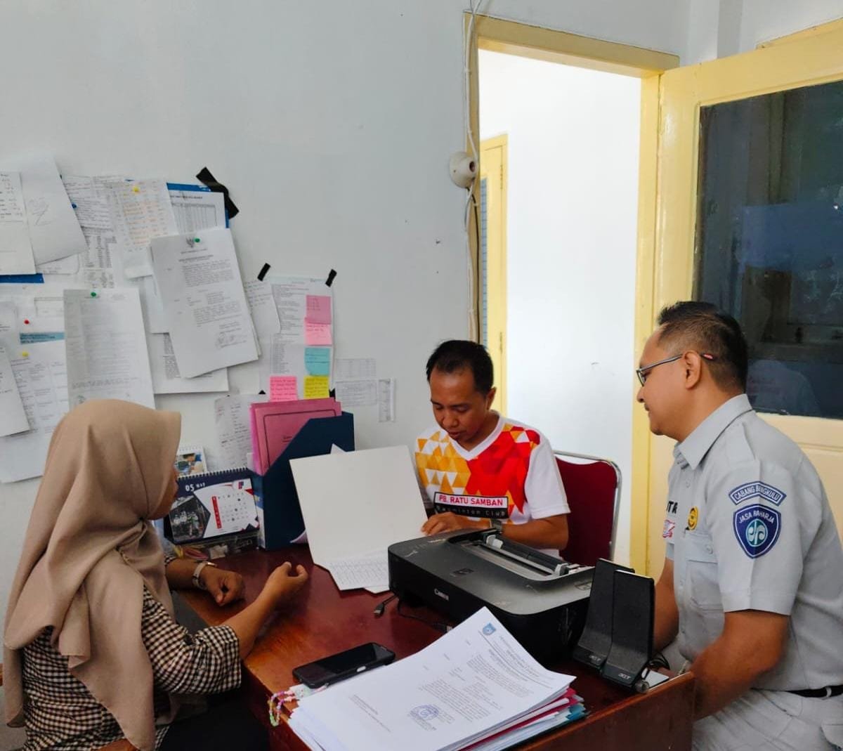 Jasa Raharja Bengkulu Utara Lakukan Kunjungan Silaturahmi dan Penyampaian Data Tunggakan Pajak Kendaraan ke Sejumlah Instansi