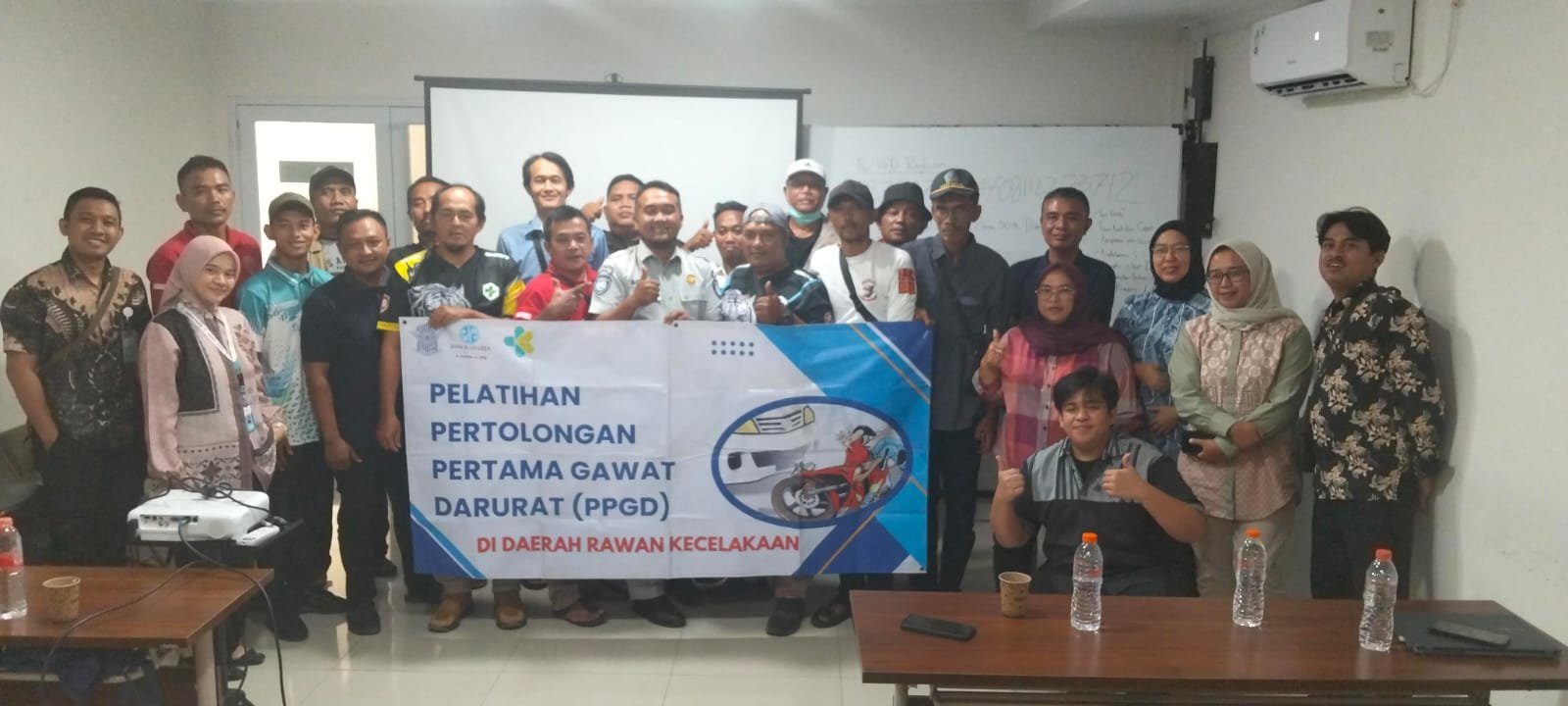 Jasa Raharja dan RS Rayhan Gelar Pelatihan PPGD bagi Relawan Ambulans dan Perangkat Wilayah Cipeundeuy