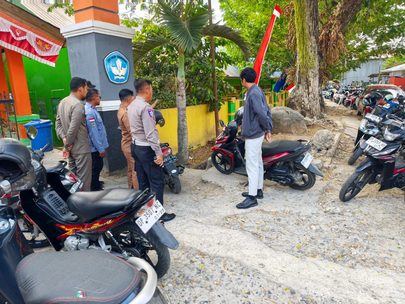 Mulai Dari Tertib Parkir, PT Jasa Raharja (Persero) Cabang Parepare Bersama Kasatlantas Polres Enrekang dan Stakeholder Terkait Satukan Langkah Wujudkan Budaya Keselamatan di SMAN 2 Enrekang