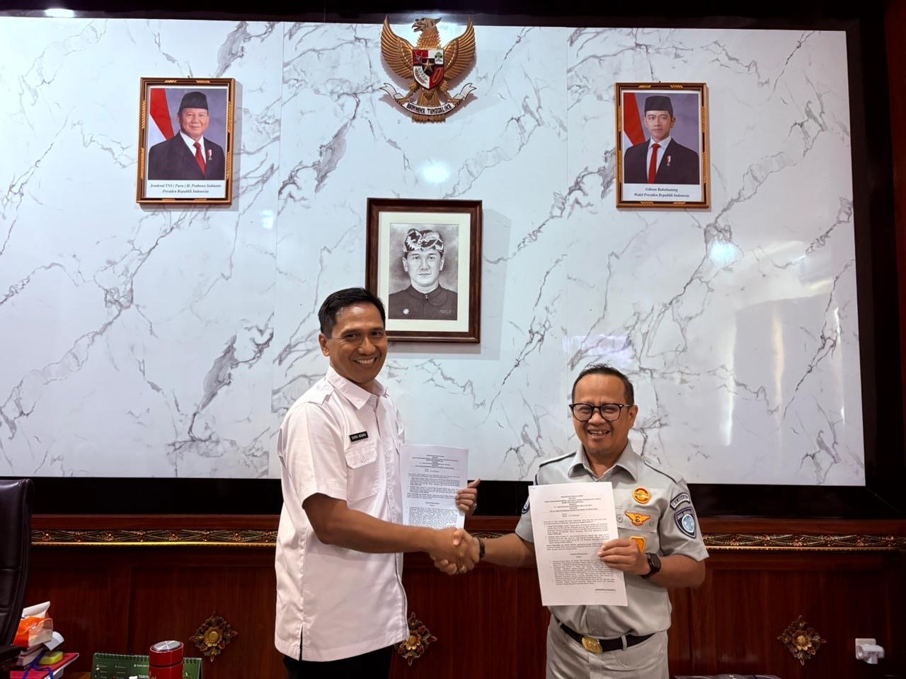 Jasa Raharja dan DPMPTSP Bali Teken PKS Pelayanan Perizinan ASK