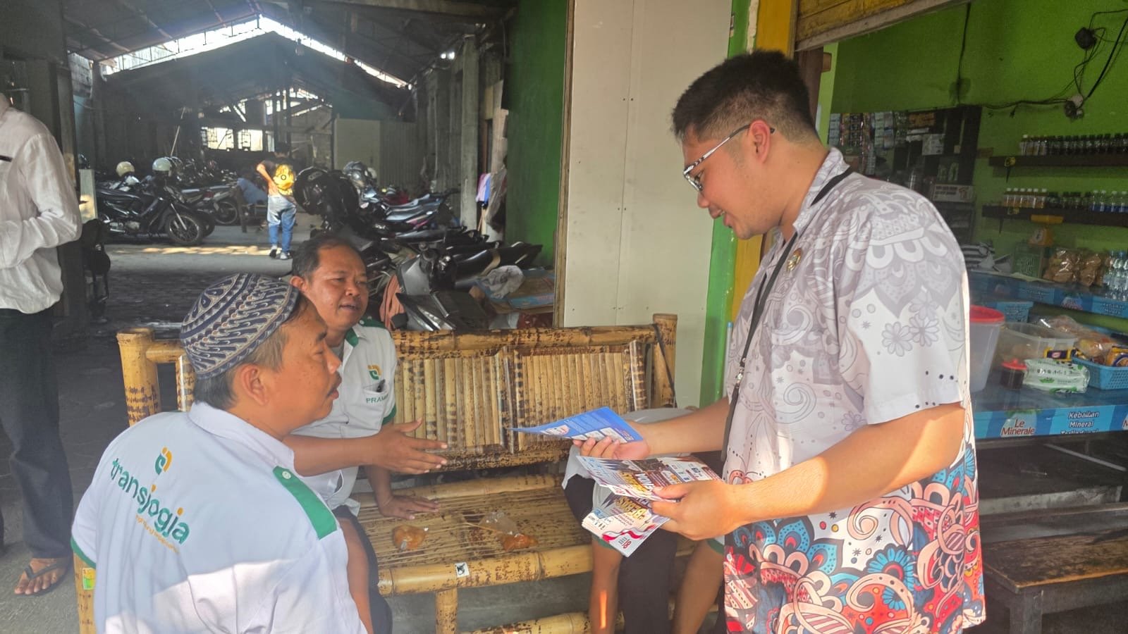 Jasa Raharja Sebarkan Informasi Program Bebas Denda, Dari Pasar hingga Terminal