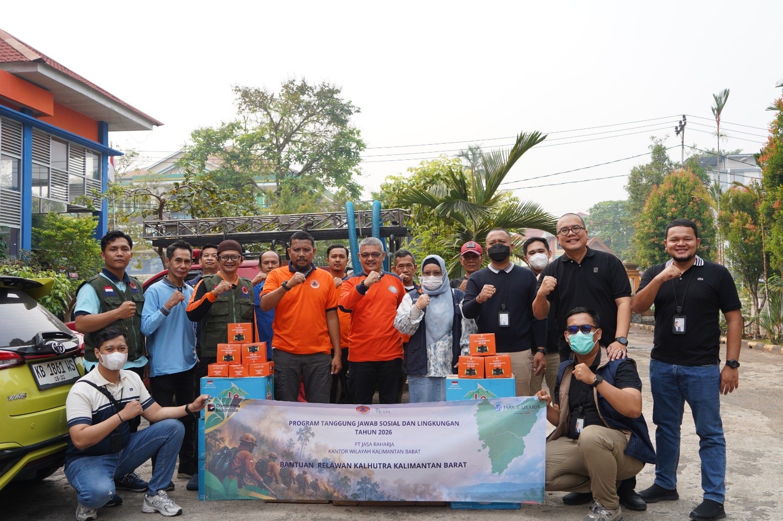 Jasa Raharja Muda Kalimantan Barat Salurkan Bantuan untuk Relawan Karhutla melalui BPBD Kota Pontianak