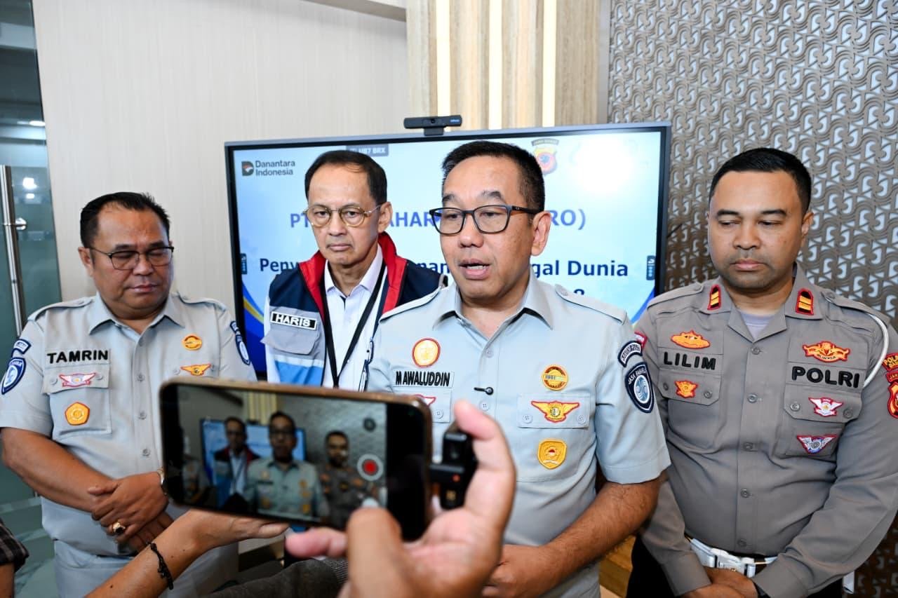 Jasa Raharja Serahkan Santunan kepada Dua Ahli Waris Korban KM Virgo Transport 8 di Jawa Barat