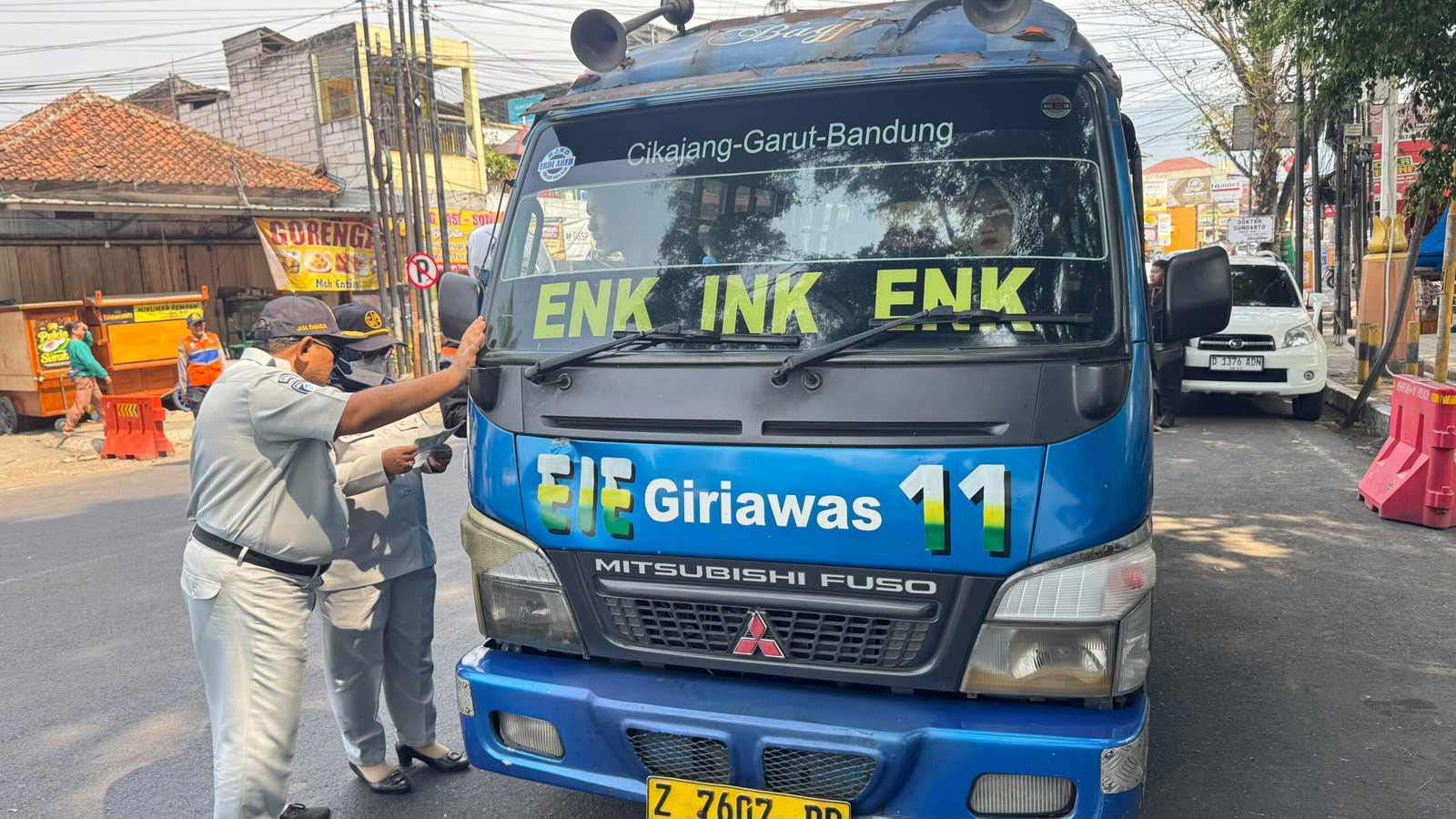 Tim Pembina Samsat Garut Gelar Operasi Gabungan di Bunderan Tarogong, Hasilkan Penerimaan Rp38,99 Juta